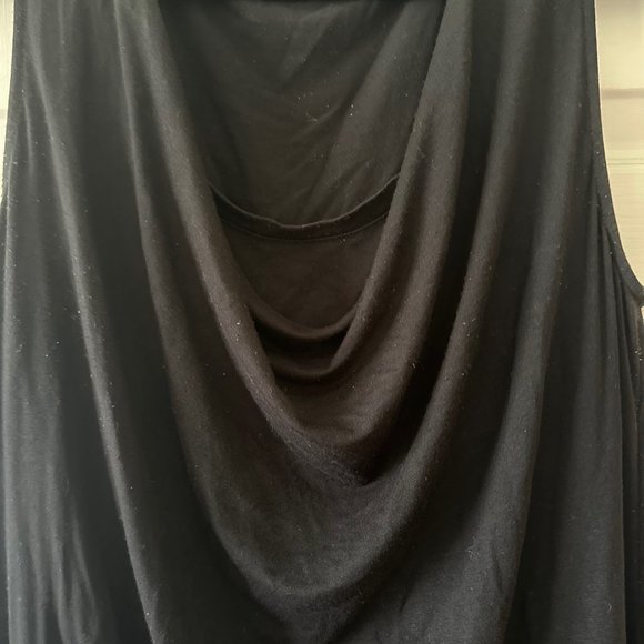 Drop neck dress - Picture 2 of 3